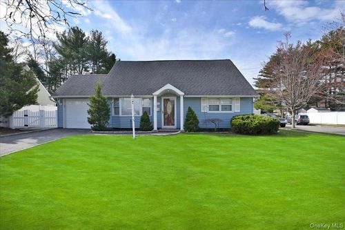 4000 Avoca Ave, Bethpage, NY, 11714-4706 | Card Image