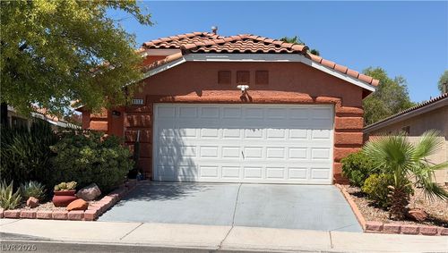 8112 W Gilmore Ave, Las Vegas, NV, 89129-6836 | Card Image