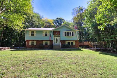 18 E Washington Road, House other with 3 bedrooms, 2 bathrooms and null parking in Plymouth CT | Image 1