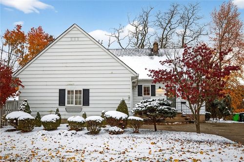 116 Forest Dr, Bedford, OH, 44146-3533 | Card Image