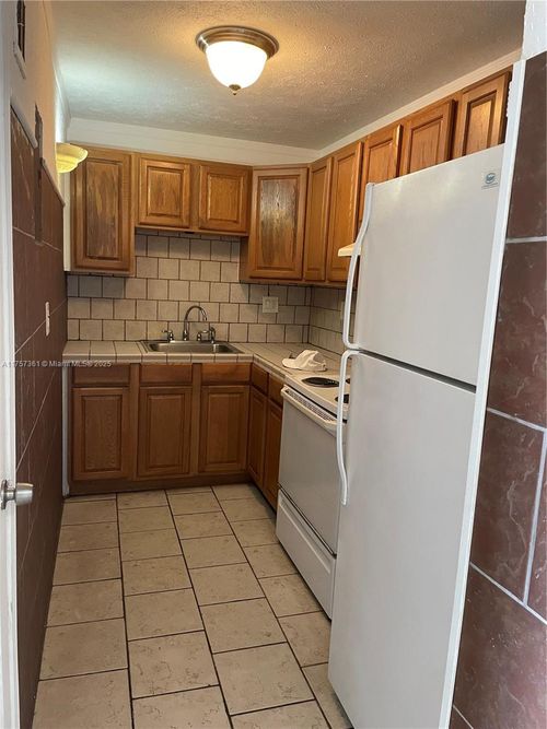 apt-1004-900 Ne 18th Ave, Fort Lauderdale, FL, 33304-3053 | Card Image
