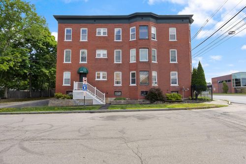 3-1363 Congress St, Portland, ME, 04102-2158 | Card Image