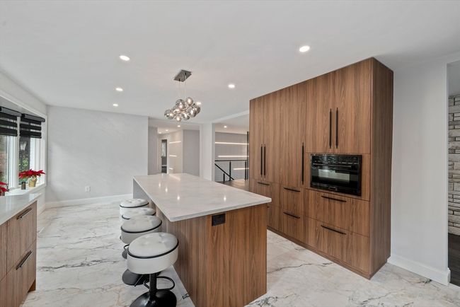 60 Algonquin Rd, House other with 4 bedrooms, 5 bathrooms and 6 parking in Canton MA | Image 6