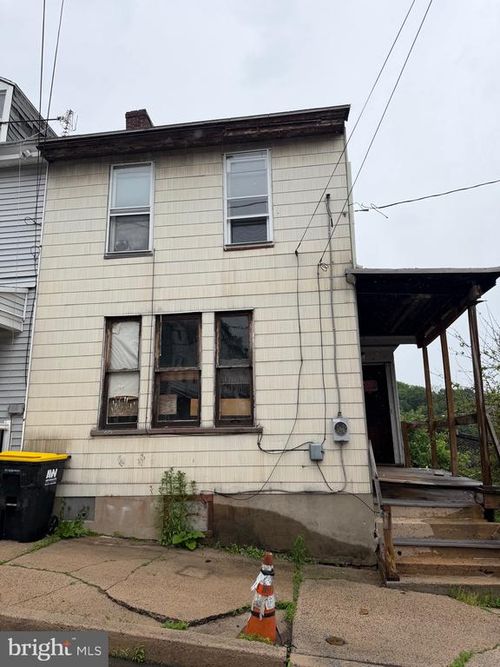 600 N 2nd St, POTTSVILLE, PA, 17901-1712 | Card Image