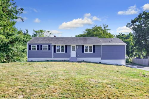 38 Pine River Rd, North Haven, CT, 06473-3311 | Card Image