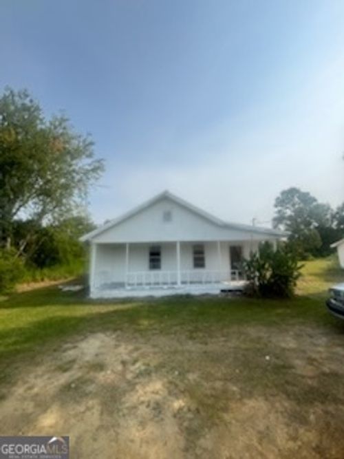 141 Tiger Trl, Swainsboro, GA, 30401-4823 | Card Image