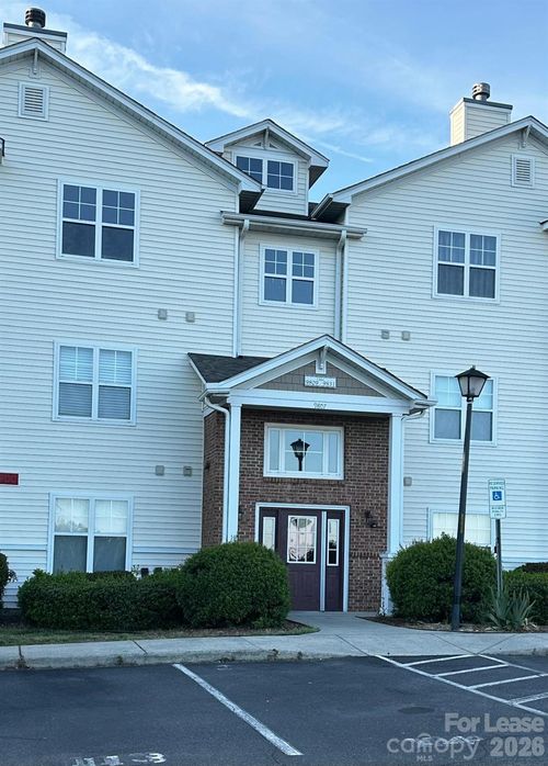 9811 Hyde Glen Ct, Charlotte, NC, 28262-2657 | Card Image