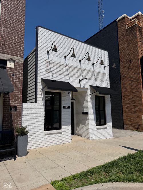 140 E Jefferson St, Franklin, IN, 46131-2323 | Card Image