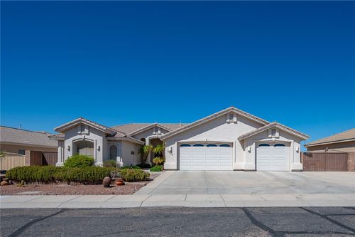 2533 Majestic Way, Bullhead City, AZ, 86442-8772 | Card Image