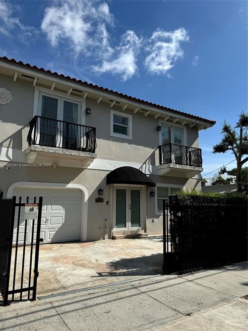 3375-3375 Percival Ave, Miami, FL, 33133-5038 | Card Image