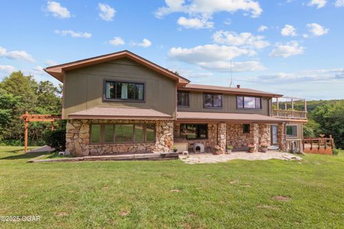 10463 Farm Road 1182, Aurora, MO, 65605-8421 | Card Image