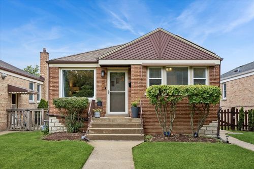 8936 W Forestview Dr, North Riverside, IL, 60546-1070 | Card Image