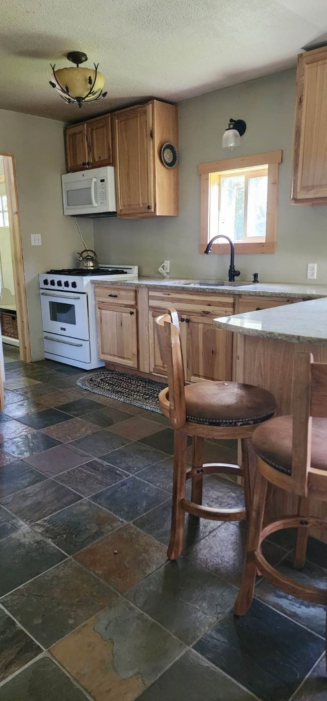 30467 S Fork Yaak Rd, House other with 2 bedrooms, 1 bathrooms and null parking in Troy MT | Image 12