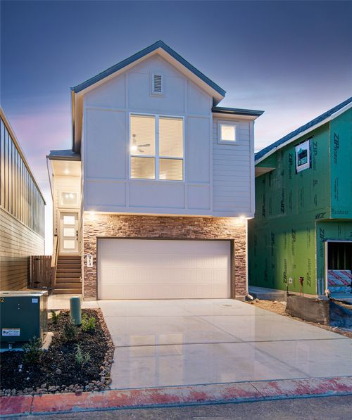 207 Flora Springs Cv, Liberty Hill, TX, 78642-2590 | Card Image