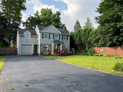 38 Kiniry Dr, Irondequoit, NY, 14609-3029 | Card Image