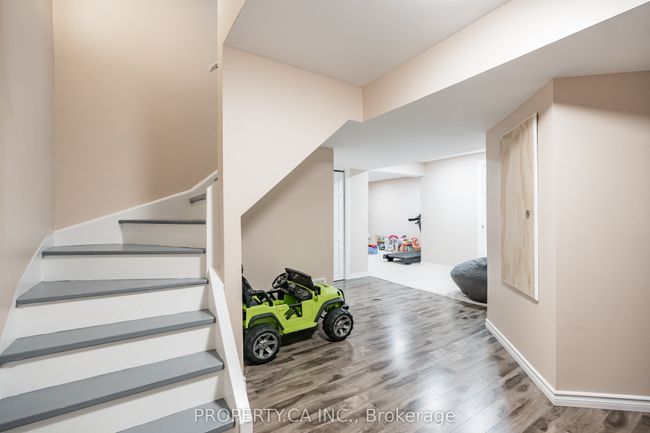 18 Sable Dr, House other with 4 bedrooms, 3 bathrooms and 4 parking in Ancaster ON | Image 28