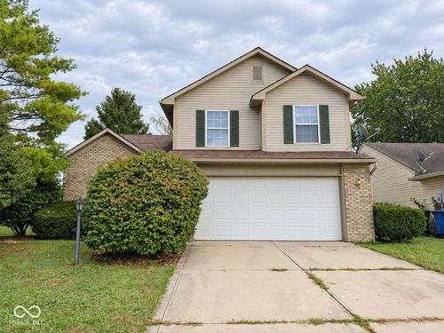 12915 Longleaf Ln, Fishers, IN, 46038-9182 | Card Image