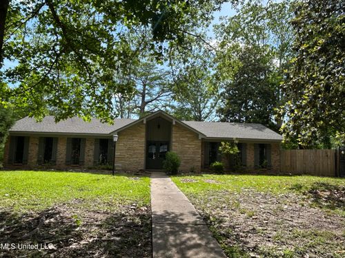 215 Quail Trl, Greenwood, MS, 38930-7315 | Card Image