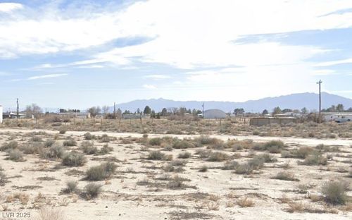 2091 Larsen Dr, Pahrump, NV, 89060 | Card Image