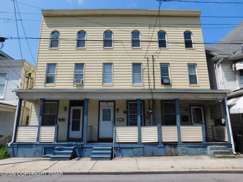406 Pine St, TAMAQUA, PA, 18252-1415 | Card Image
