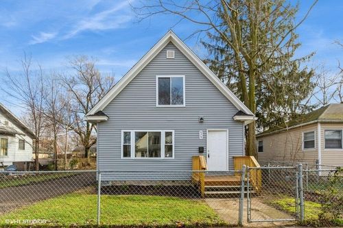 979 Lavette Ave, Benton Harbor, MI, 49022-5328 | Card Image