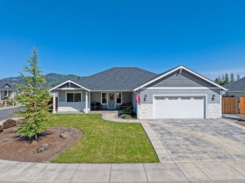 243 Retirement Ln, Cave Junction, OR, 97523-0200 | Card Image