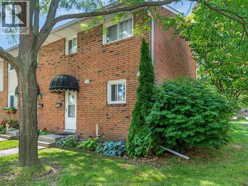 3-9384 Esplanade, Windsor, ON, N8R | Card Image