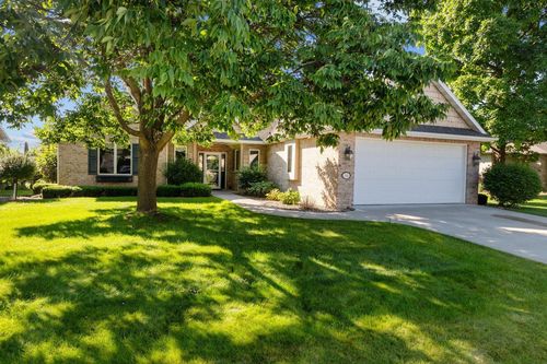 841 Whisper Falls Lane, MENASHA, WI, 54952 | Card Image