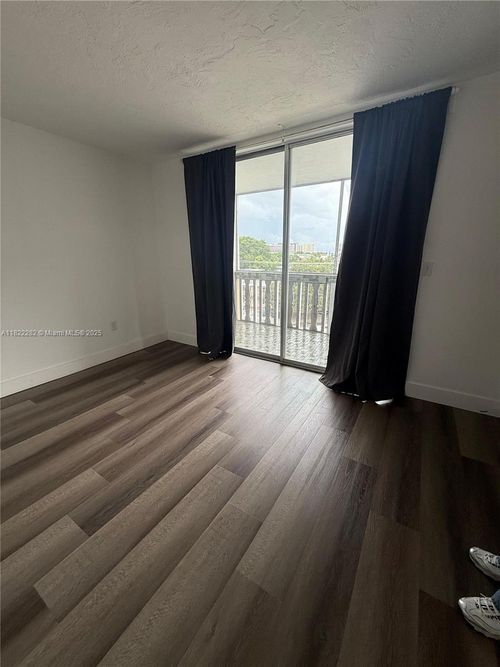 apt-511b-1475 Ne 125th Ter, North Miami, FL, 33161-5279 | Card Image