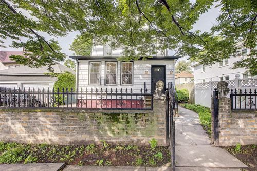 107 173rd St, Jamaica, NY, 11433-2521 | Card Image