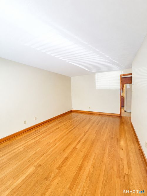 363-359-363 Brook St, Bristol, CT, 06010-4504 | Card Image