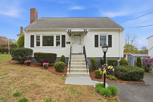 2 Ely Rd, Arlington, MA, 02476-7122 | Card Image