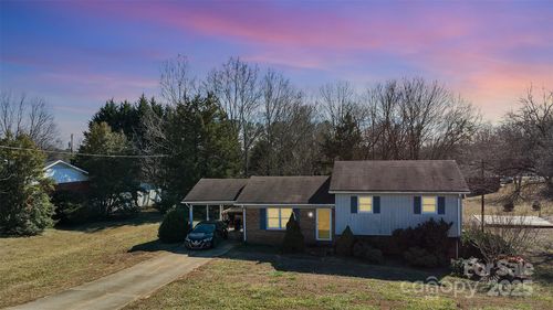 274 Trojan Ln, Forest City, NC, 28043-8734 | Card Image