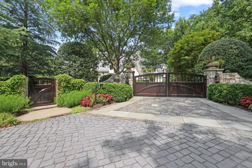 6314 Georgetown Pike, MCLEAN, VA, 22101-2208 | Card Image