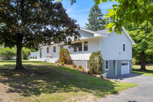 99 Pond St, Salem, NH, 03079-4331 | Card Image