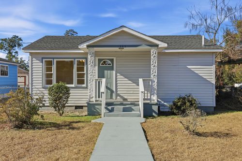 111 Carver St, Walterboro, SC, 29488-3106 | Card Image