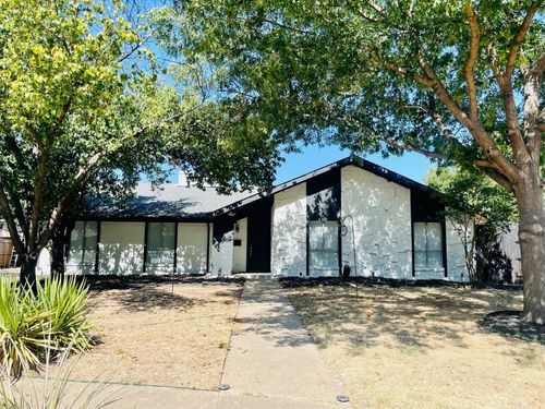 2605 Twinpost Ct, Irving, TX, 75062-5699 | Card Image