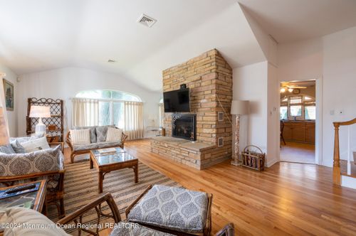 10 Seawood Way, Spring Lake, NJ, 07762-1658 | Card Image