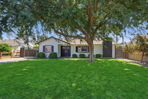 3010 Lester Road, Denair, CA, 95316 | Card Image