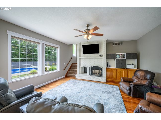 2351 Nw Pinehurst Dr, House other with 5 bedrooms, 3 bathrooms and 3 parking in McMinnville OR | Image 13