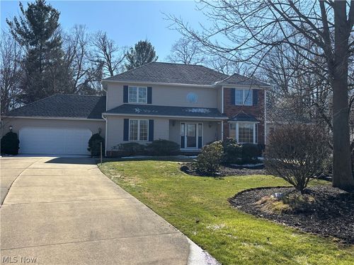 2904 Camelot Ct, Willoughby Hills, OH, 44092-1471 | Card Image