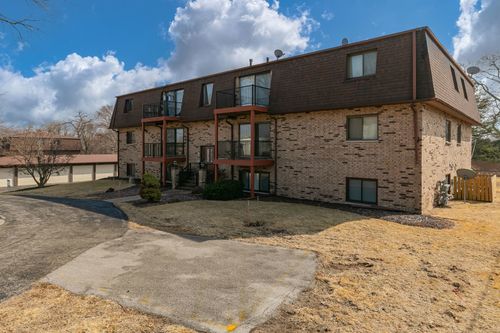 201-5102 25th Ave Court, Moline, IL, 61265 | Card Image