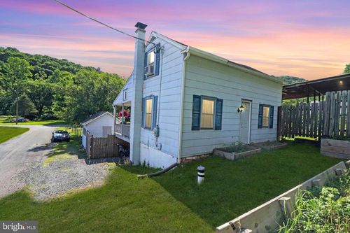 1 Vine St, PORT CLINTON, PA, 19549 | Card Image