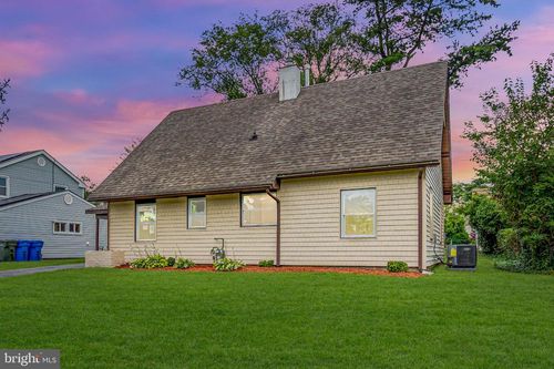 24 Spindletop Ln, Willingboro, NJ, 08046-1417 | Card Image