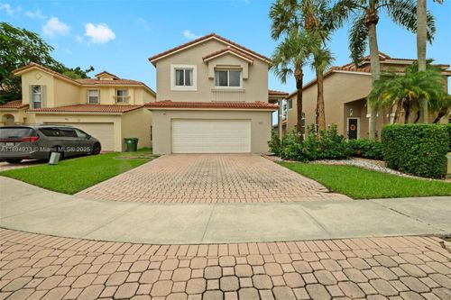 1611 Sw 158th Ave, Pembroke Pines, FL, 33027-2340 | Card Image