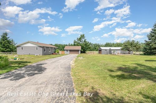 1462 Mcgregor Rd, Vanderbilt, MI, 49795-9755 | Card Image