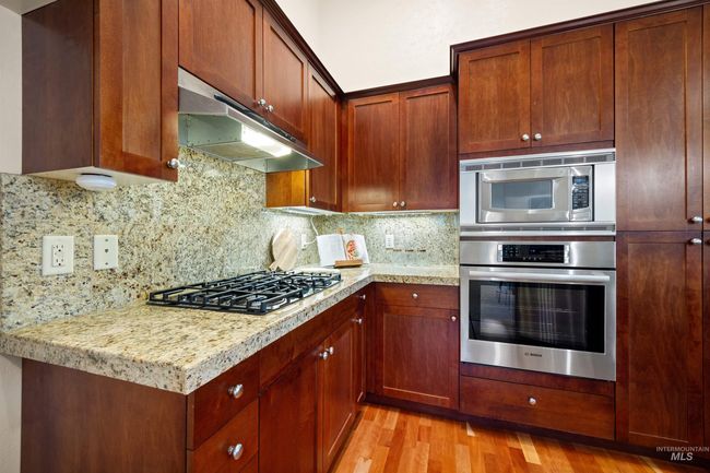 1148 E Winding Creek Dr, Condo with 3 bedrooms, 2 bathrooms and 2 parking in Eagle ID | Image 13