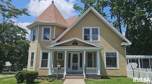 202 E 8th St, Mount Carmel, IL, 62863-2013 | Card Image