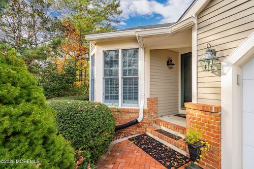 172 Woods End Dr, Little Silver, NJ, 07739-1814 | Card Image