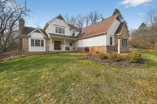 7798 Lee Rd, Brighton, MI, 48116-8868 | Card Image